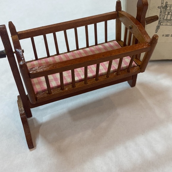 Concord miniatures chair and cradle miniature house furniture‎ - Picture 4 of 5